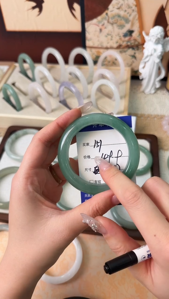 未镶嵌手镯石英质玉151