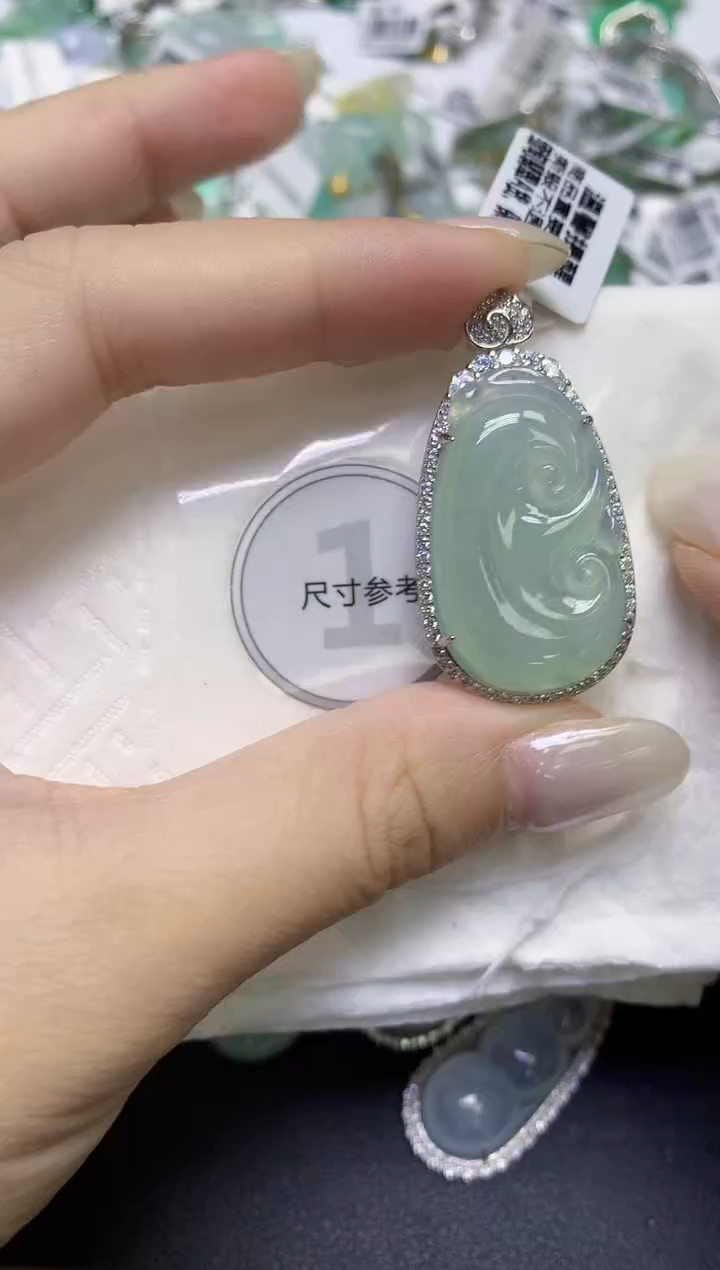 颈饰未镶嵌翡翠天然缅甸翡翠A货百元以上9元证书费自理