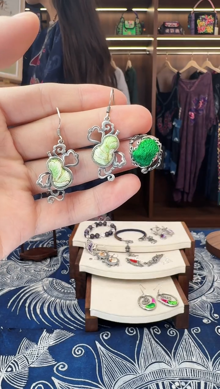 织绣555黔东南苗族刺绣