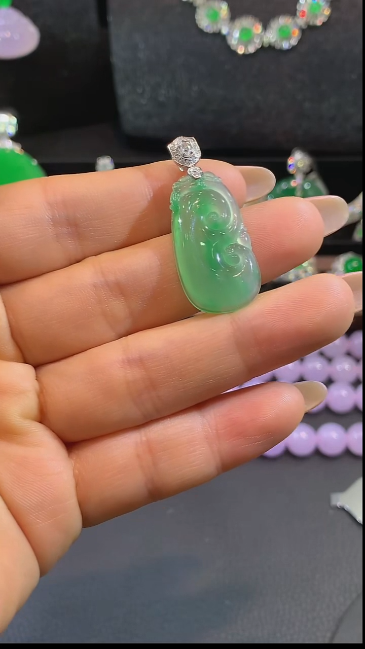 吊坠(不含链)18K金镶嵌翡翠吊坠