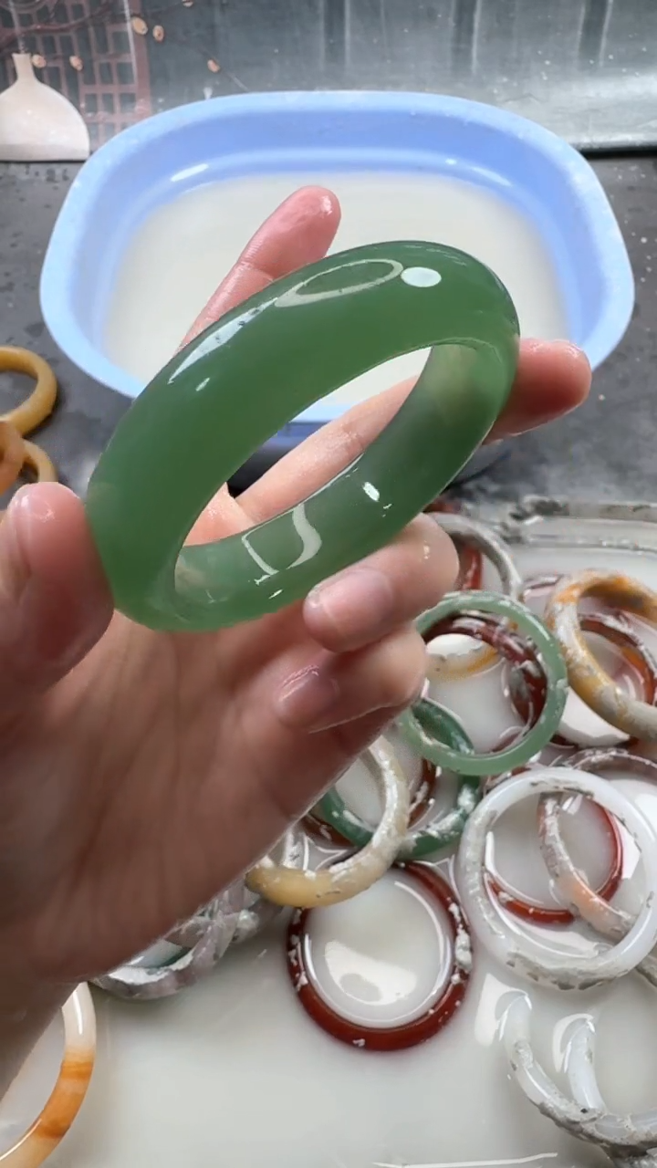 【闪购商品】石英质玉手镯未镶嵌71