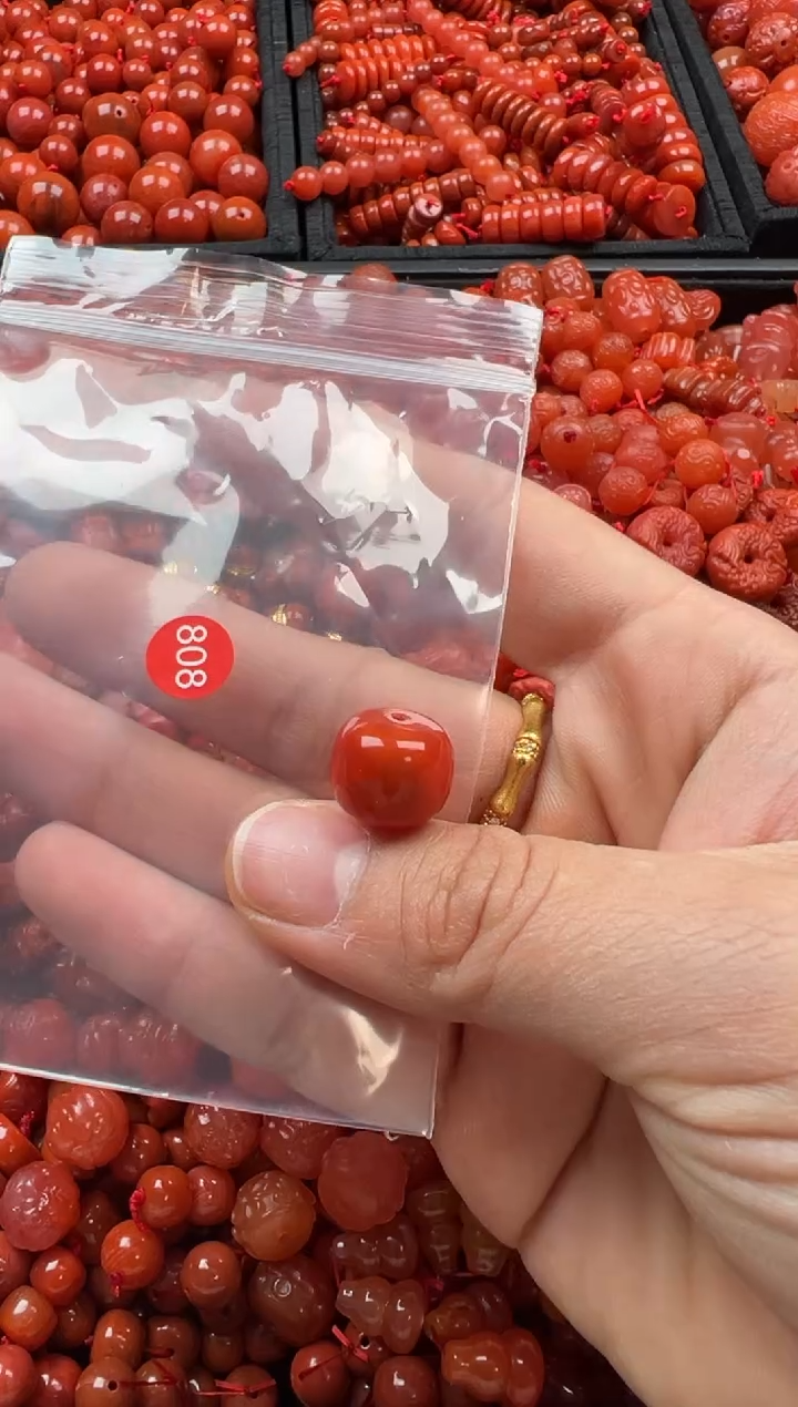 【闪购商品】南红玛瑙颈饰未镶嵌1