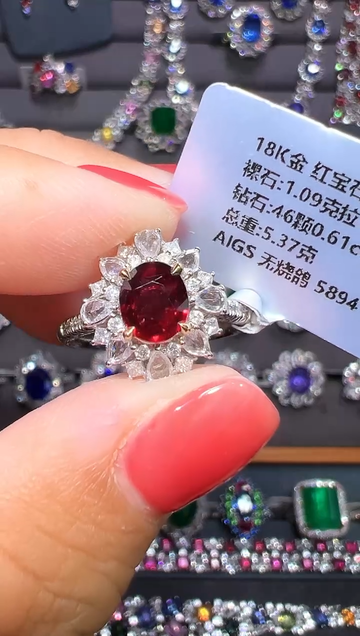 18K金镶嵌1.09ct红宝石AIGS无烧鸽血红