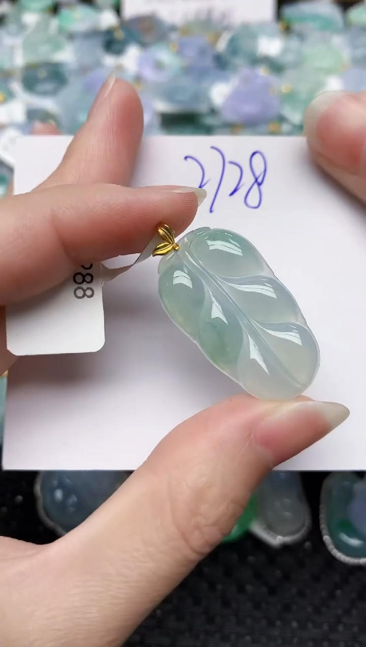 颈饰18K金镶嵌翡翠天然缅甸A货翡翠百元以上9元证书费自理