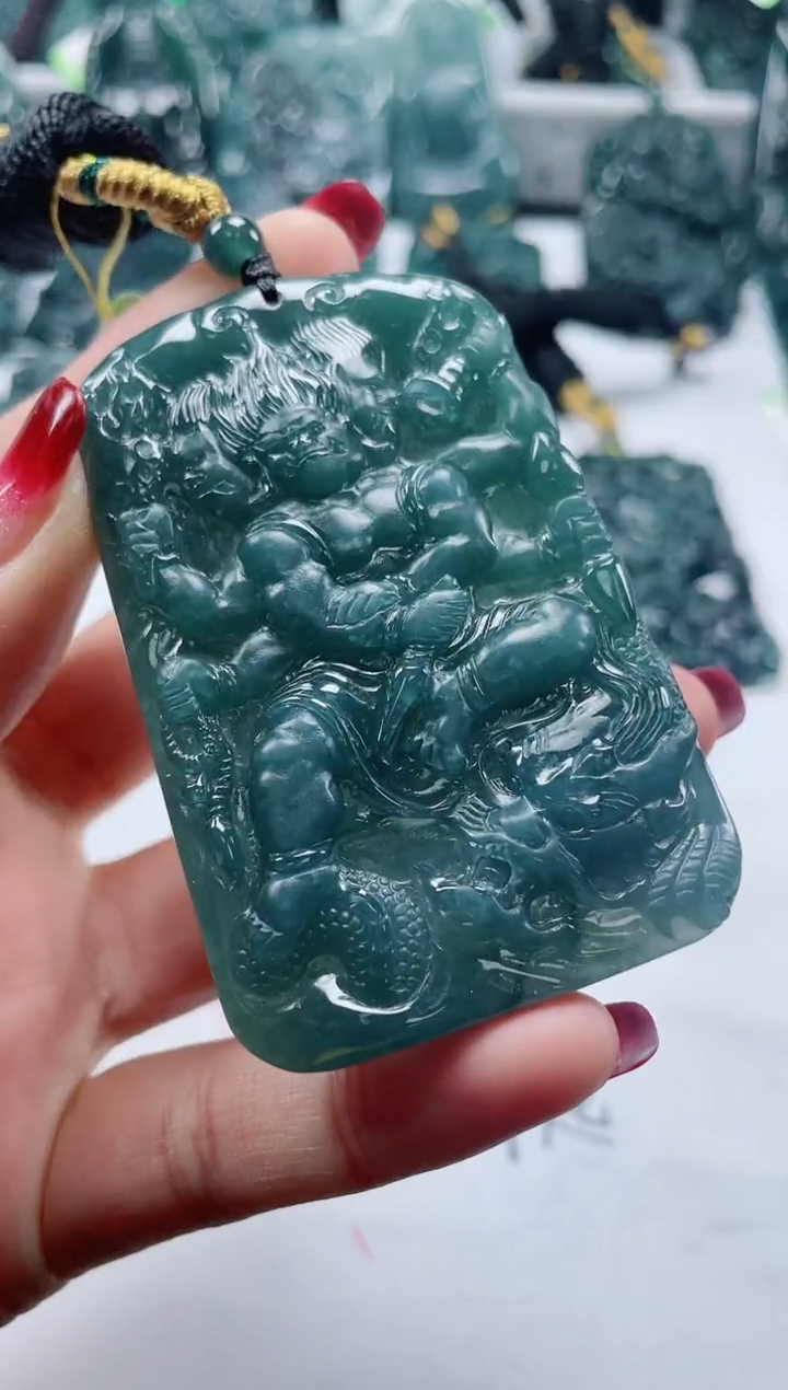 【闪购商品】翡翠颈饰未镶嵌