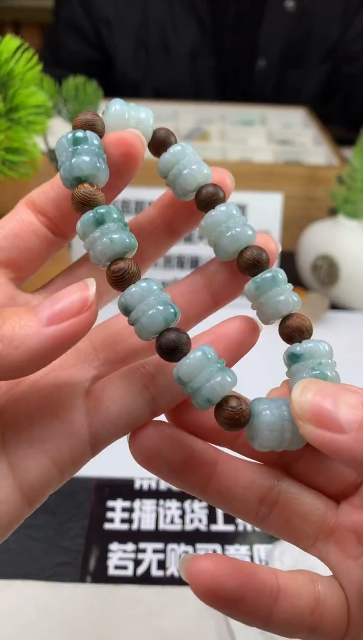 颈饰未镶嵌翡翠藜*---125052