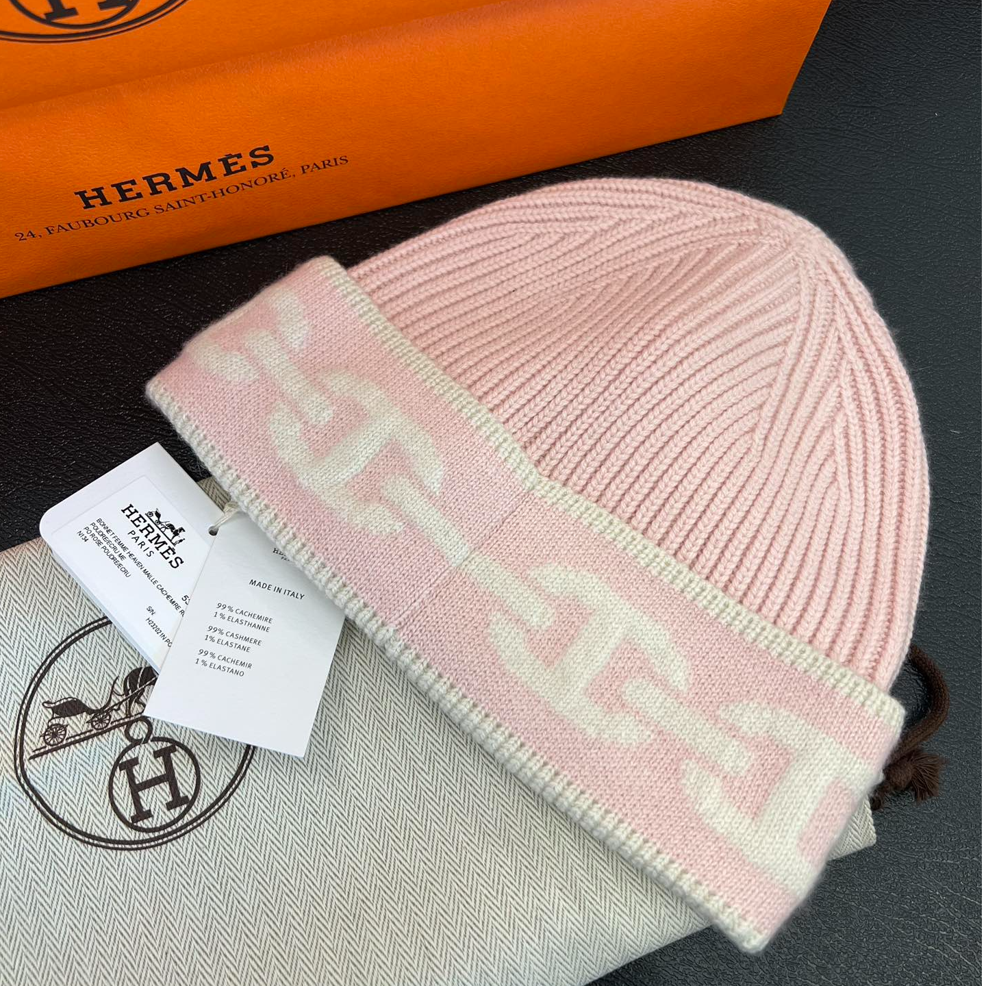 全新未使用 Hermes/爱马仕 猪鼻子粉色针织山羊绒帽子M码/公5300