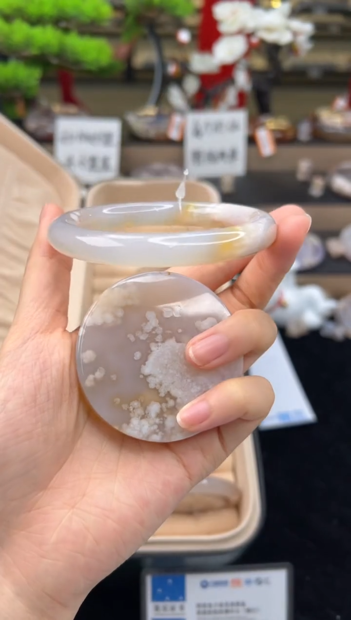 【闪购商品】石英质玉手镯未镶嵌+60圈口（赠送镯心）11381