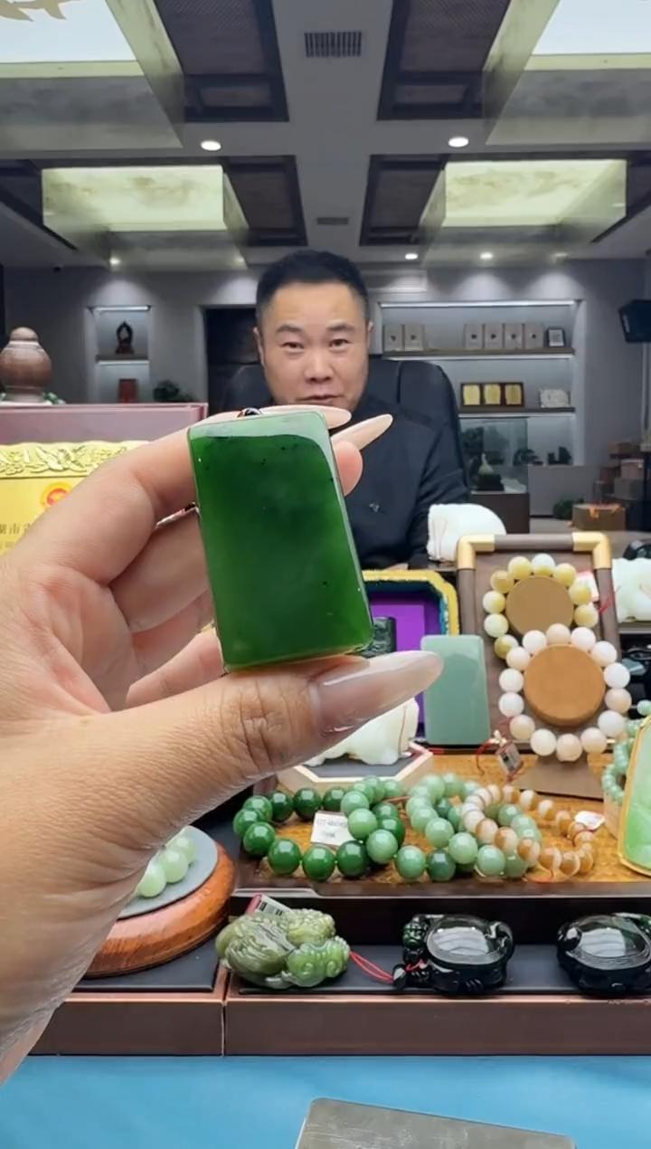 未镶嵌和田玉挂件eb