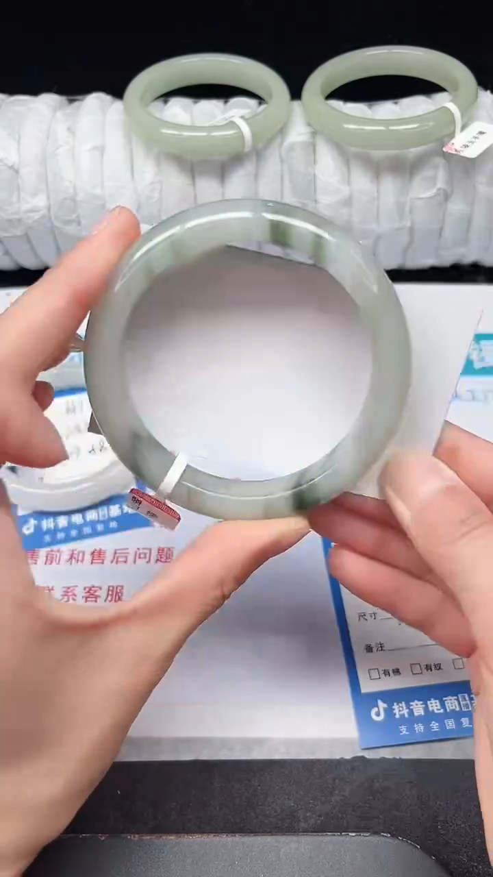 未镶嵌手镯石英质玉152-60/61