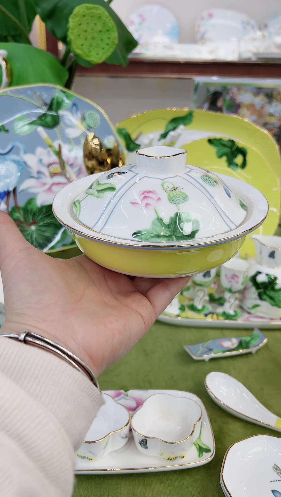 【闪购商品】骨瓷小盖碗·