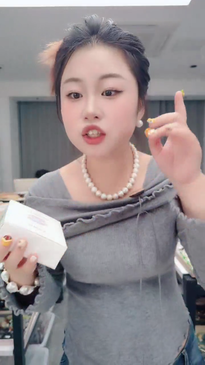 颈饰合金淡水珍珠1215白色盒子