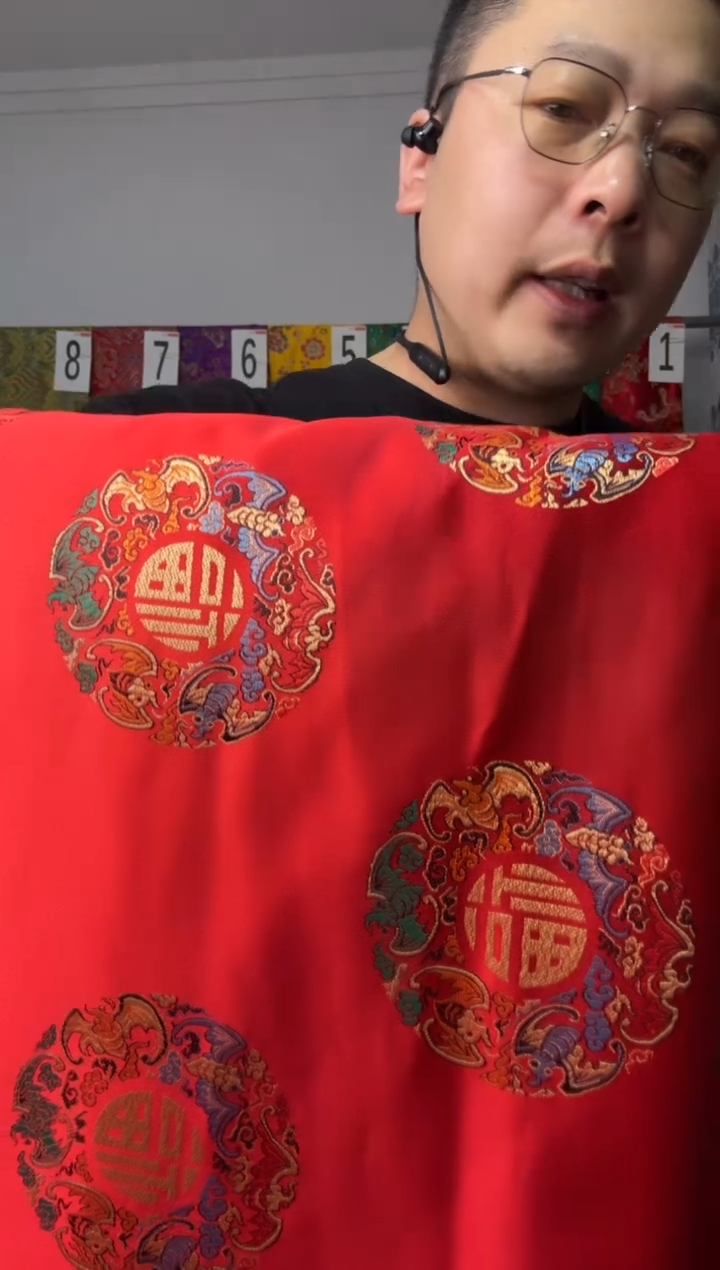 混纺织锦缎长60公分 宽90