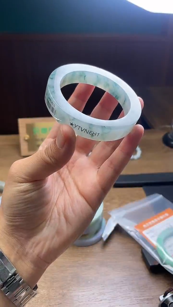 未镶嵌手镯定制翡翠夏*定制