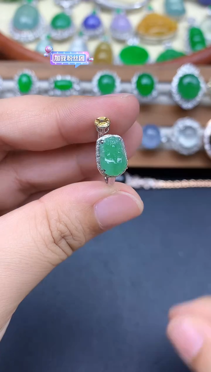 18K金镶嵌戒指翡翠300-中国好珍宝