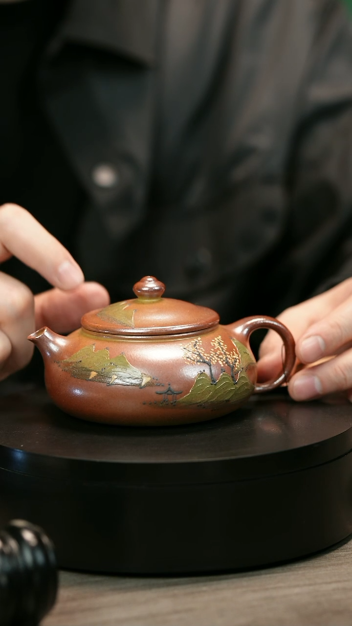 茶壶紫砂奉**器H2037李小琴堆绘江南寒江