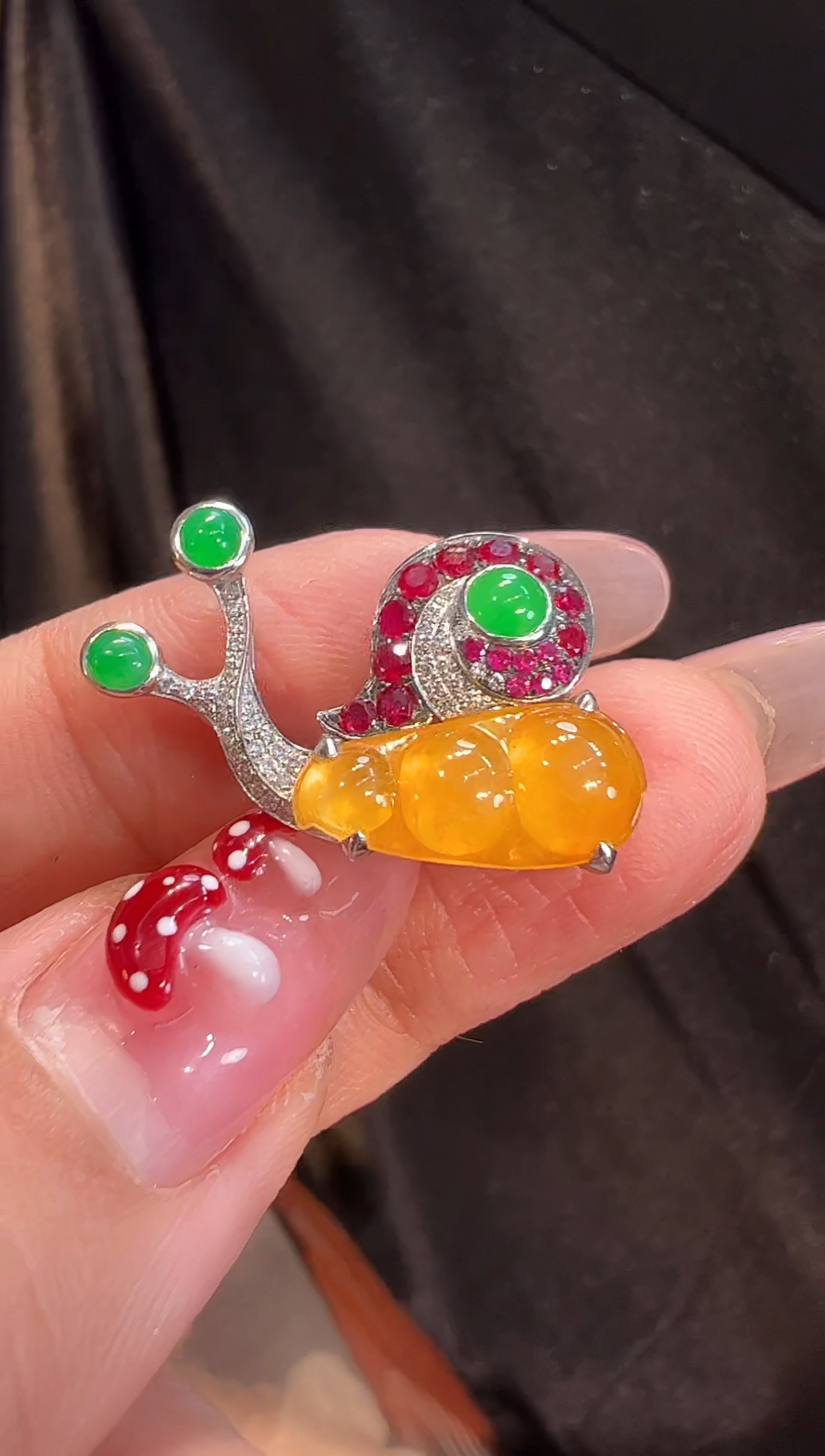 【闪购商品】翡翠挂件18K金镶嵌胸针