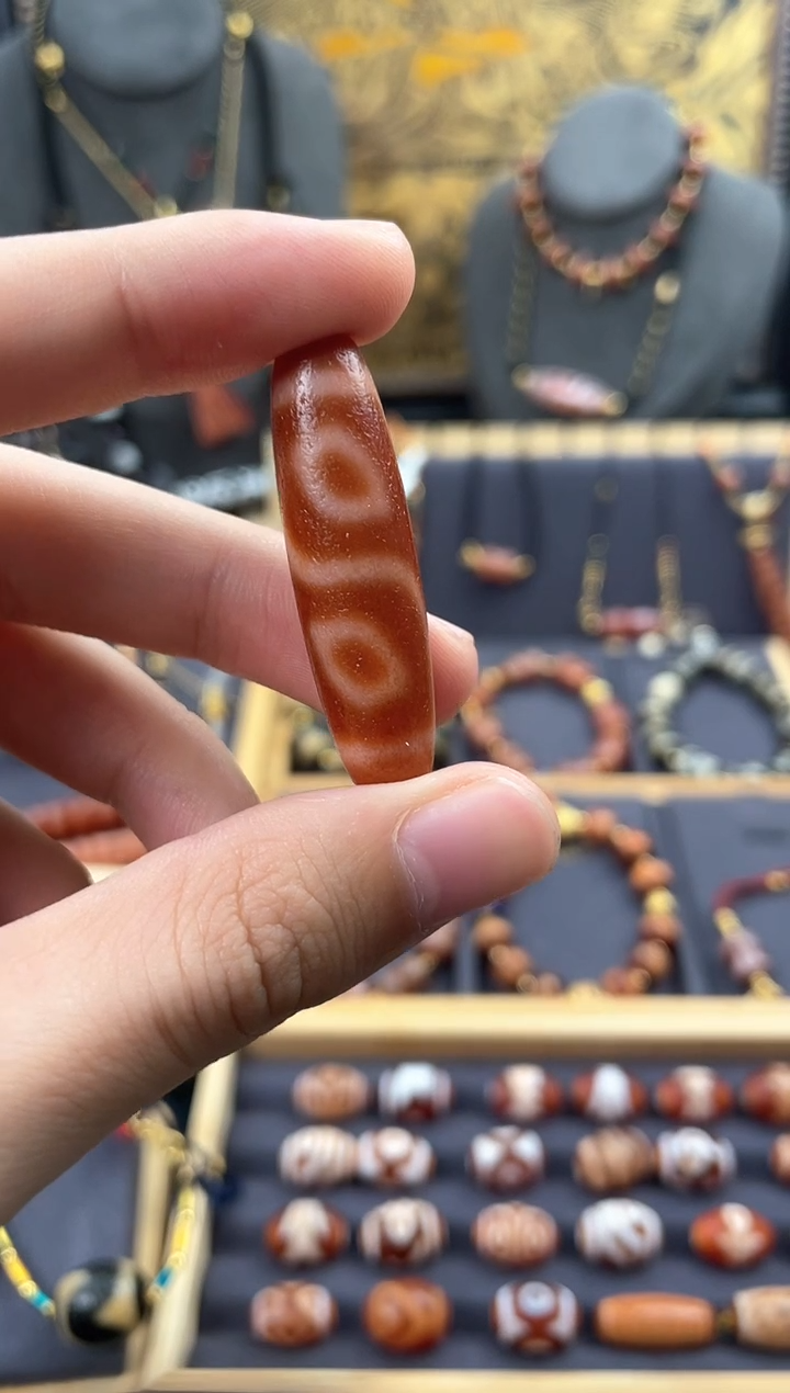 【闪购商品】玛瑙/玉髓颈饰未镶嵌美泓红肉凤四眼单珠