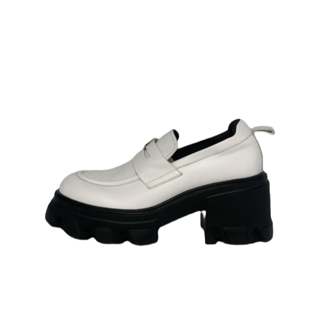 【顾文婷推荐】CINDY C ERIC 白色黑色厚底乐福鞋 CE2292-122-2