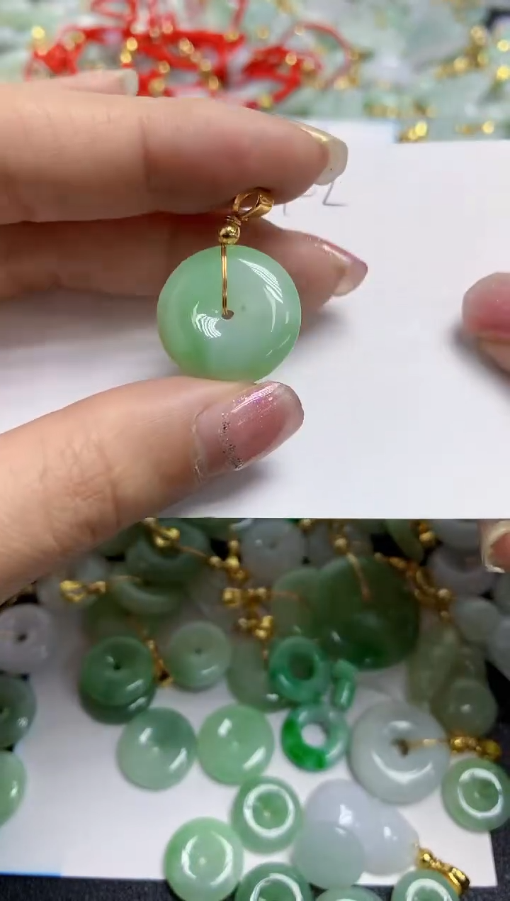 【闪购商品】翡翠颈饰合金天然翡翠A货