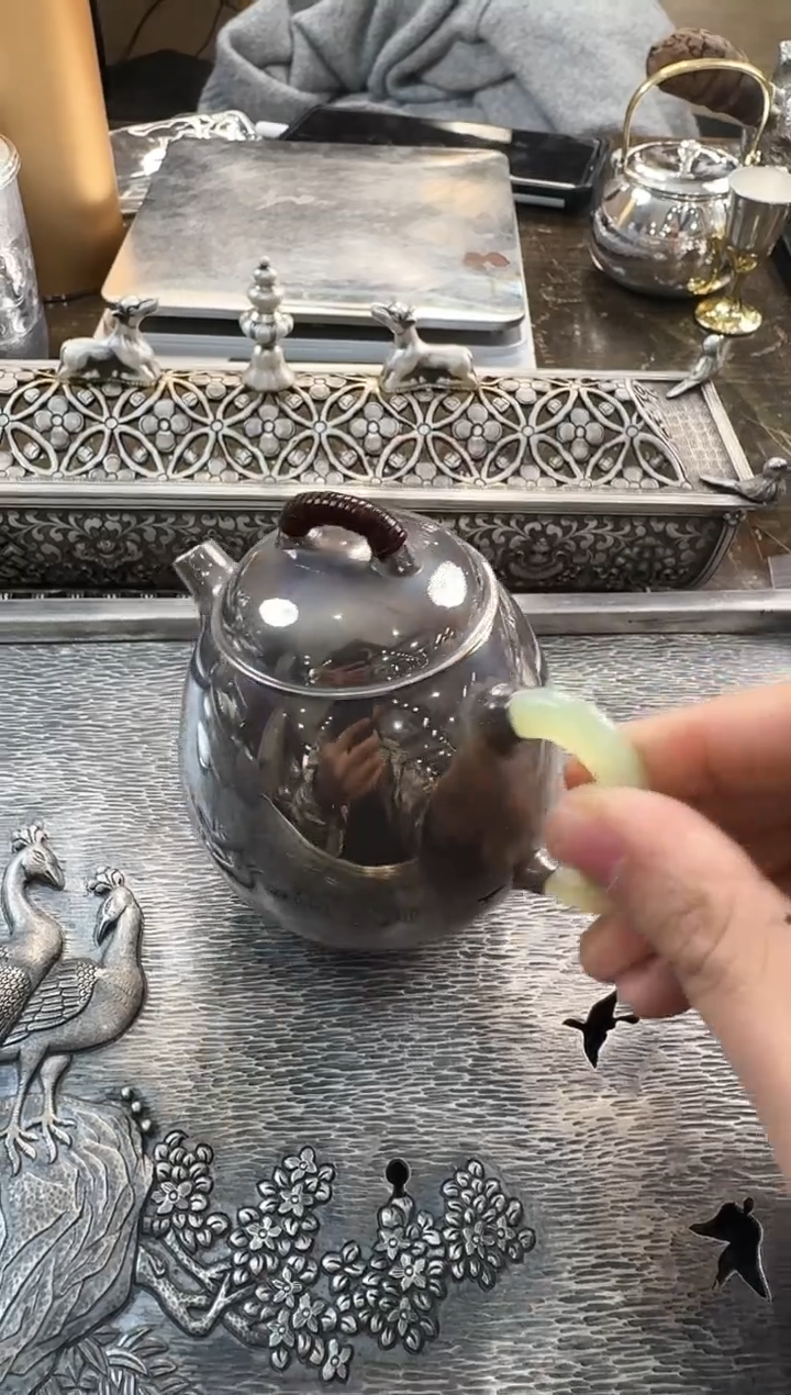 【闪购商品】足银999精工紫皮镜面抛光泡茶壶