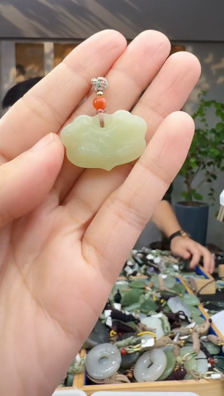 未镶嵌和田玉挂件拍一发一