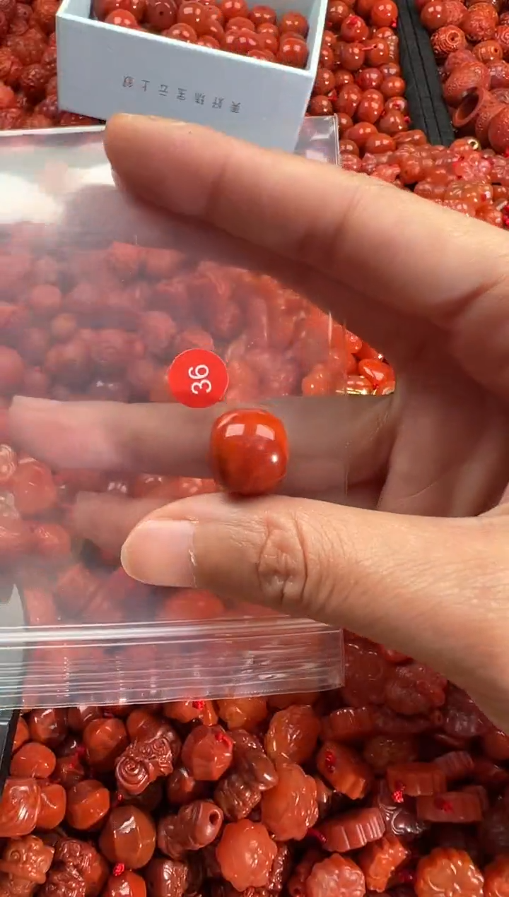 【闪购商品】南红玛瑙颈饰未镶嵌2