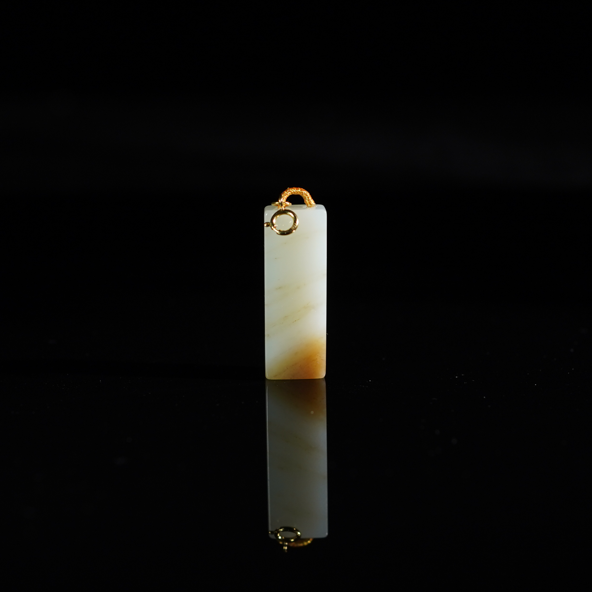 【秋怡】和田玉意境无事牌18k金镶嵌多样性发其一