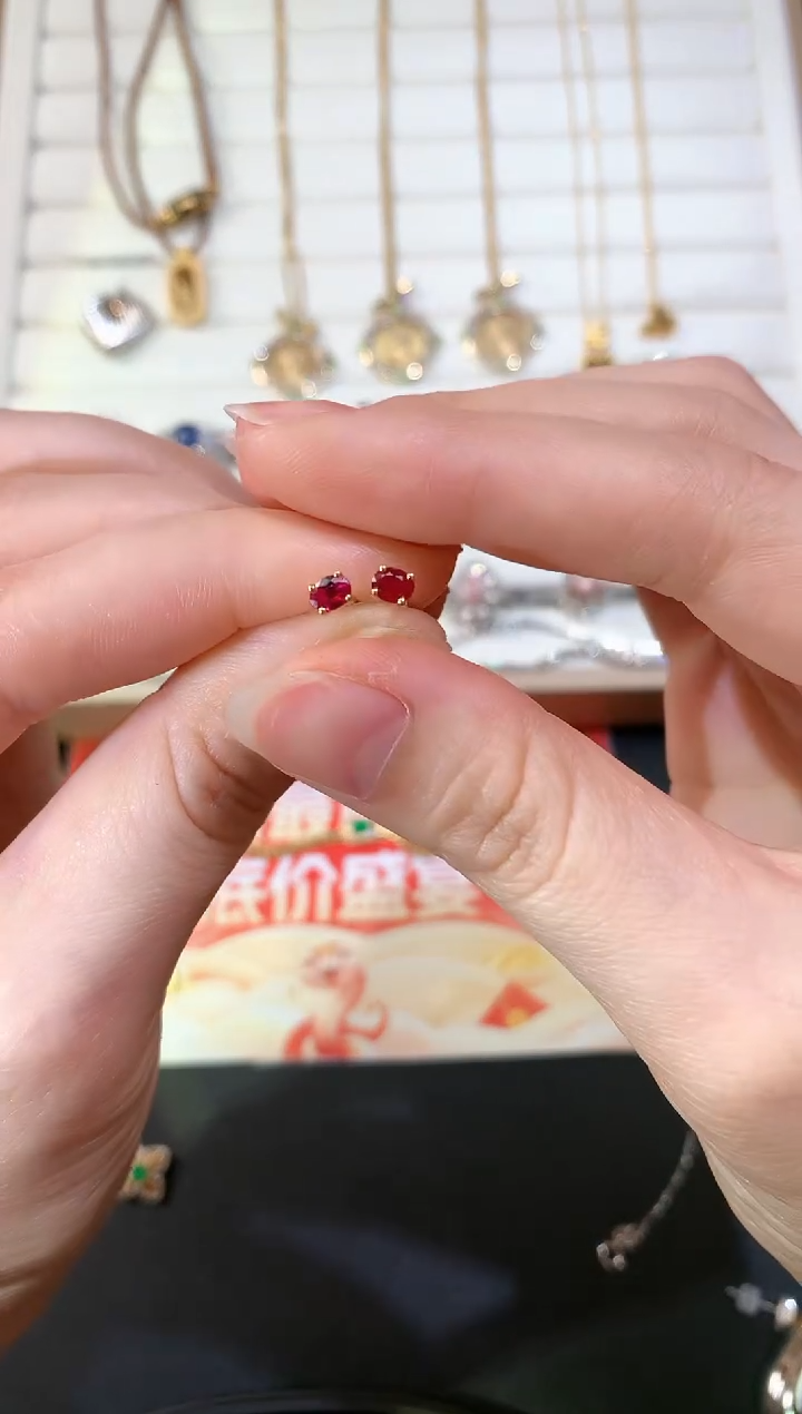 【闪购商品】红宝石耳饰18K金镶嵌S187|880