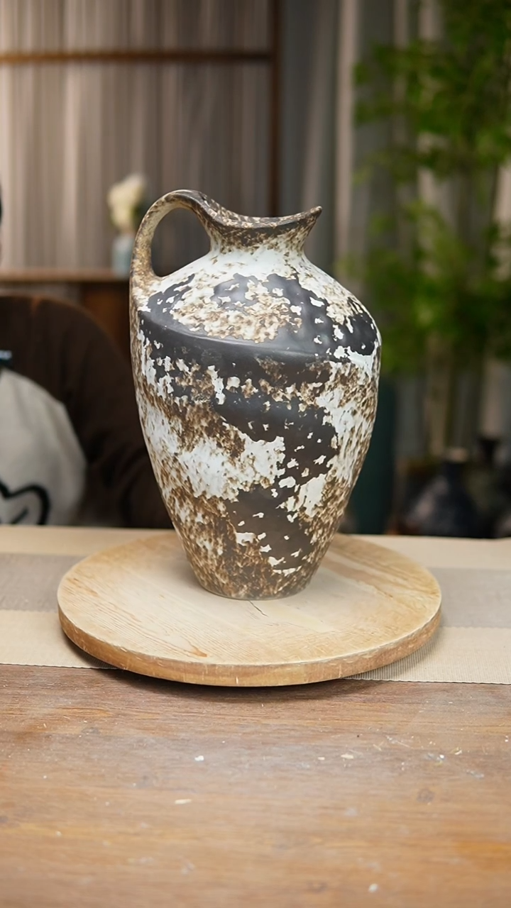 【闪购商品】陶瓷    花器诧寂黑奶壶