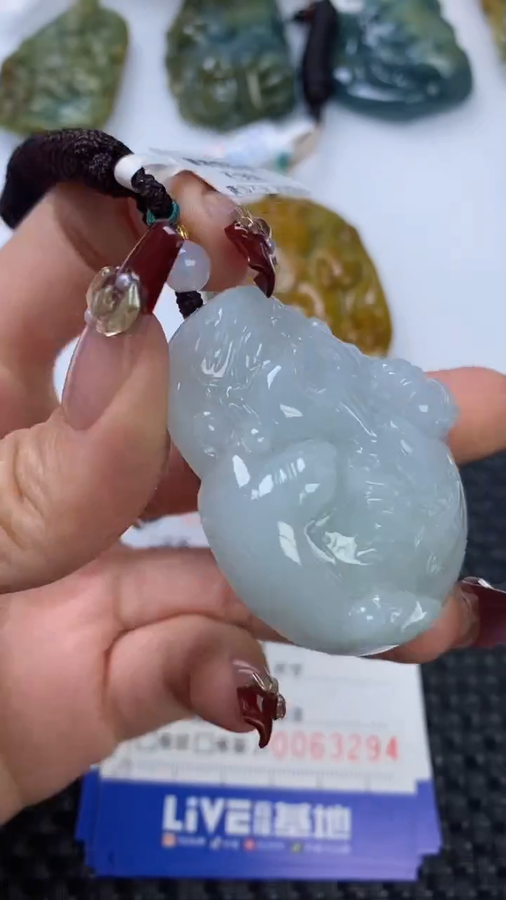 【闪购商品】翡翠颈饰未镶嵌1111111111111111