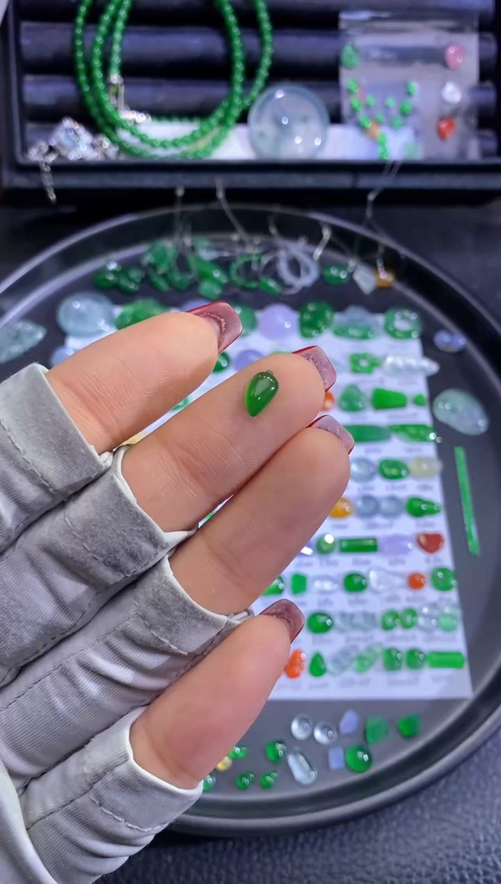 未镶嵌挂件翡翠瓜