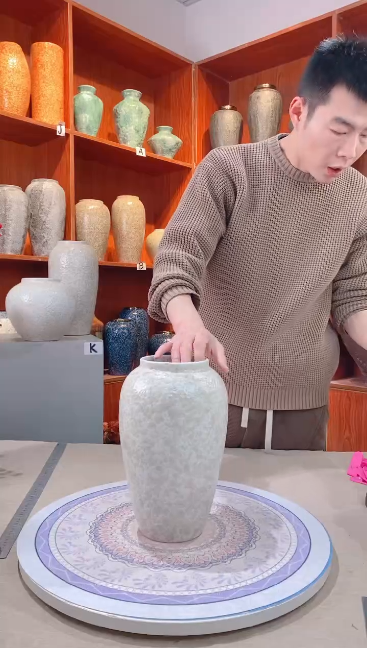 【闪购商品】瓶茶白 中号 陶瓷花瓶 无花