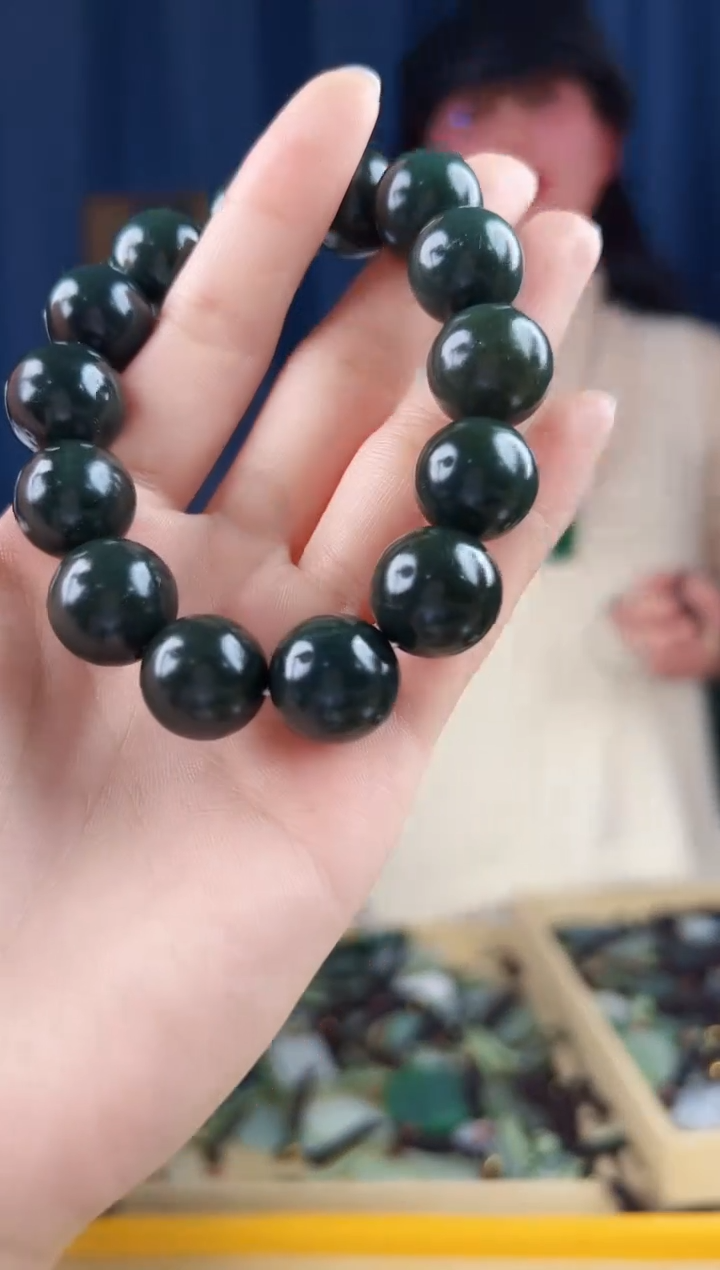 颈饰未镶嵌和田玉拍一发一，多样性发货