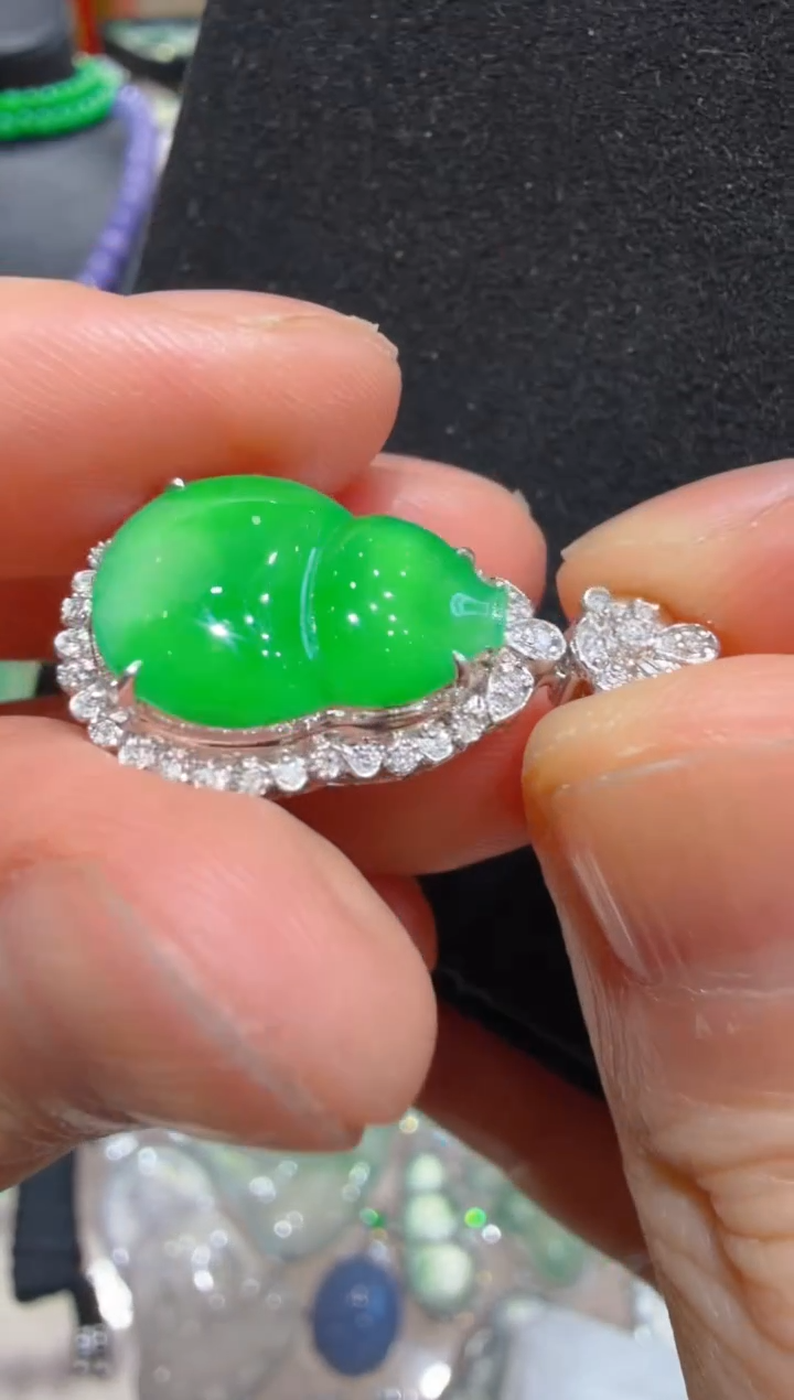 吊坠(不含链)18K金镶嵌翡翠多样性团购发一件