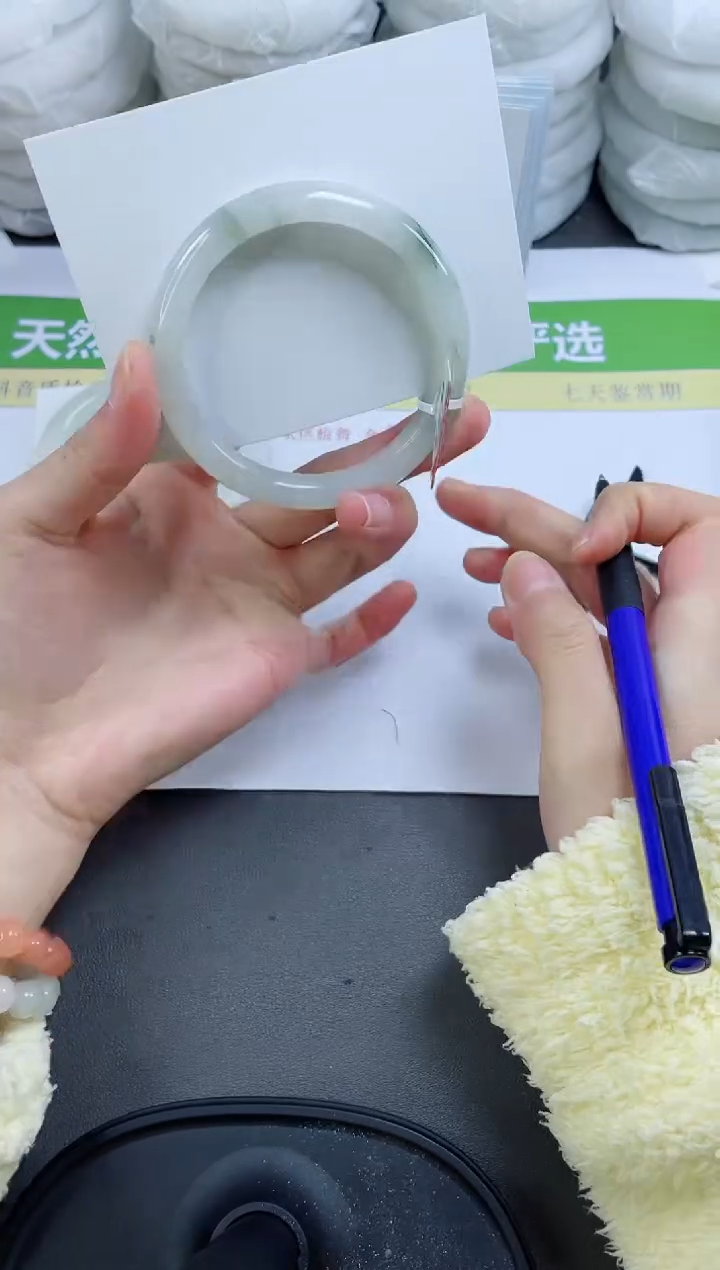 【闪购商品】石英质玉手镯未镶嵌143-55