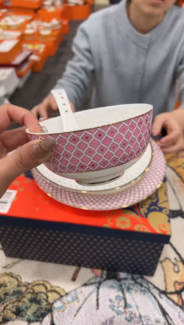 【闪购商品】杯H674--------------