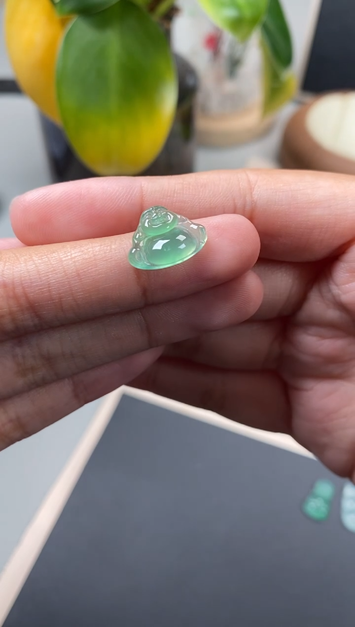 【闪购商品】翡翠颈饰未镶嵌翡翠冰种佛公