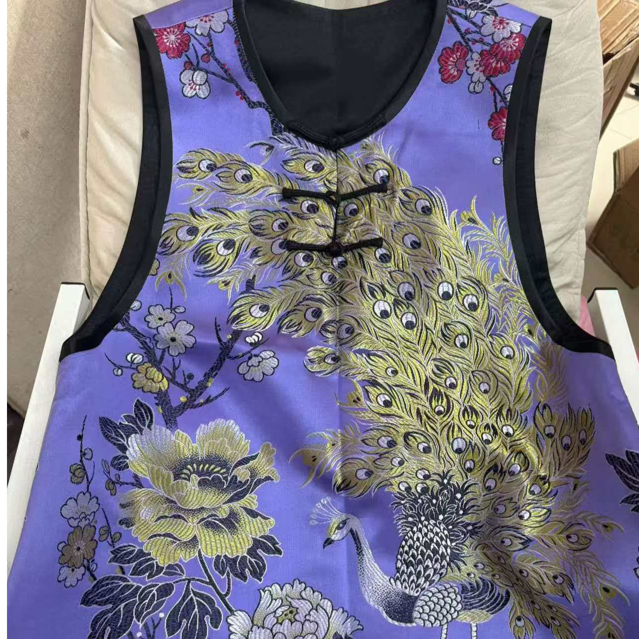 织锦缎背面适合做手工做衣服（拍随机发）