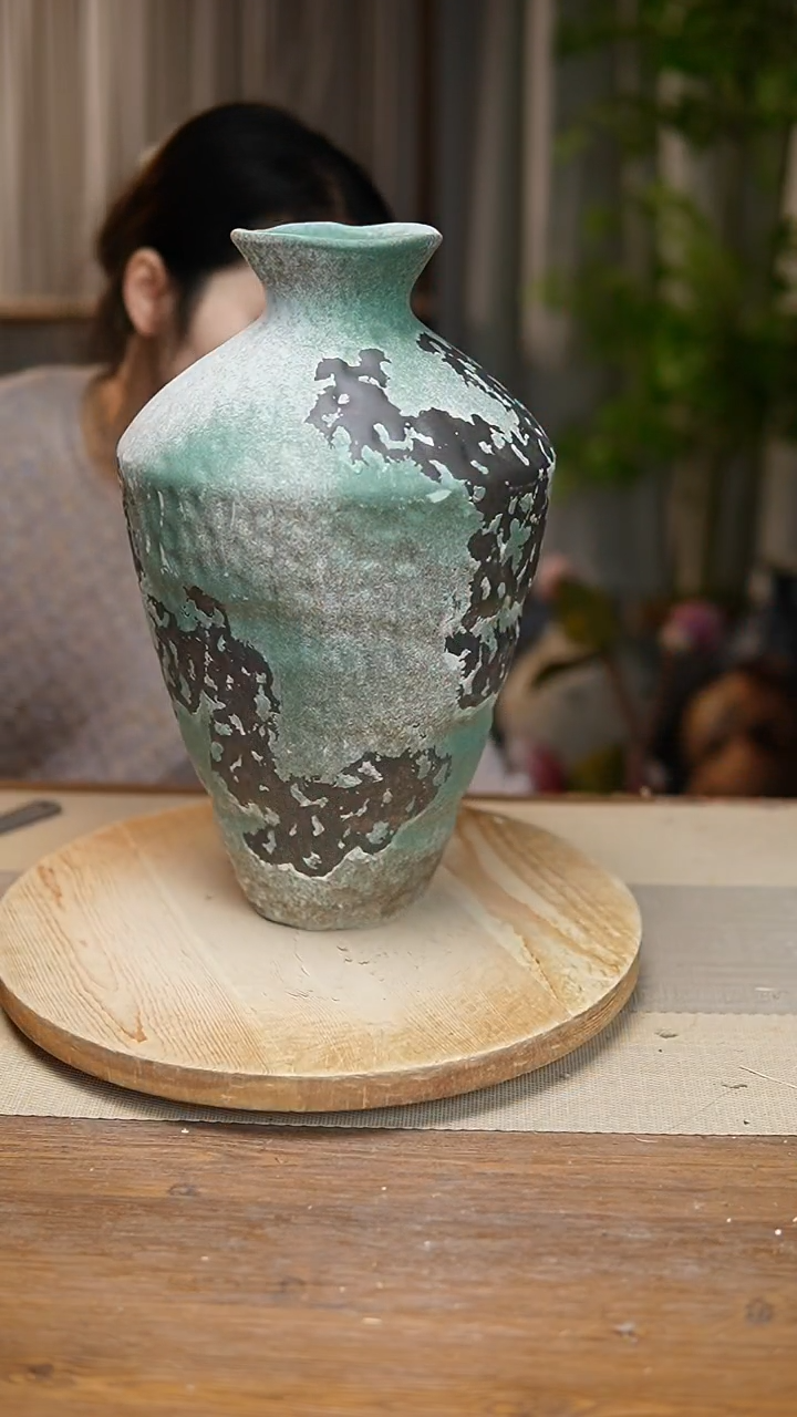 【闪购商品】陶瓷  花器诧寂复古绿高脚