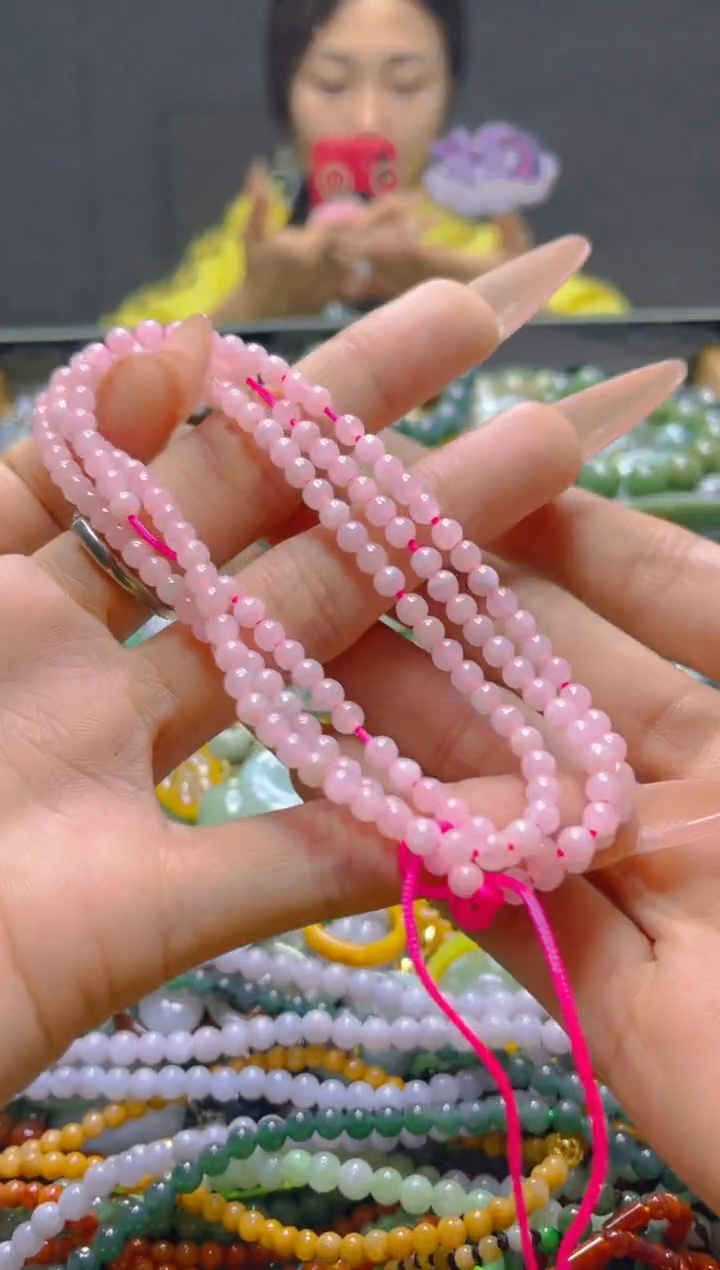 颈饰未镶嵌翡翠4MM