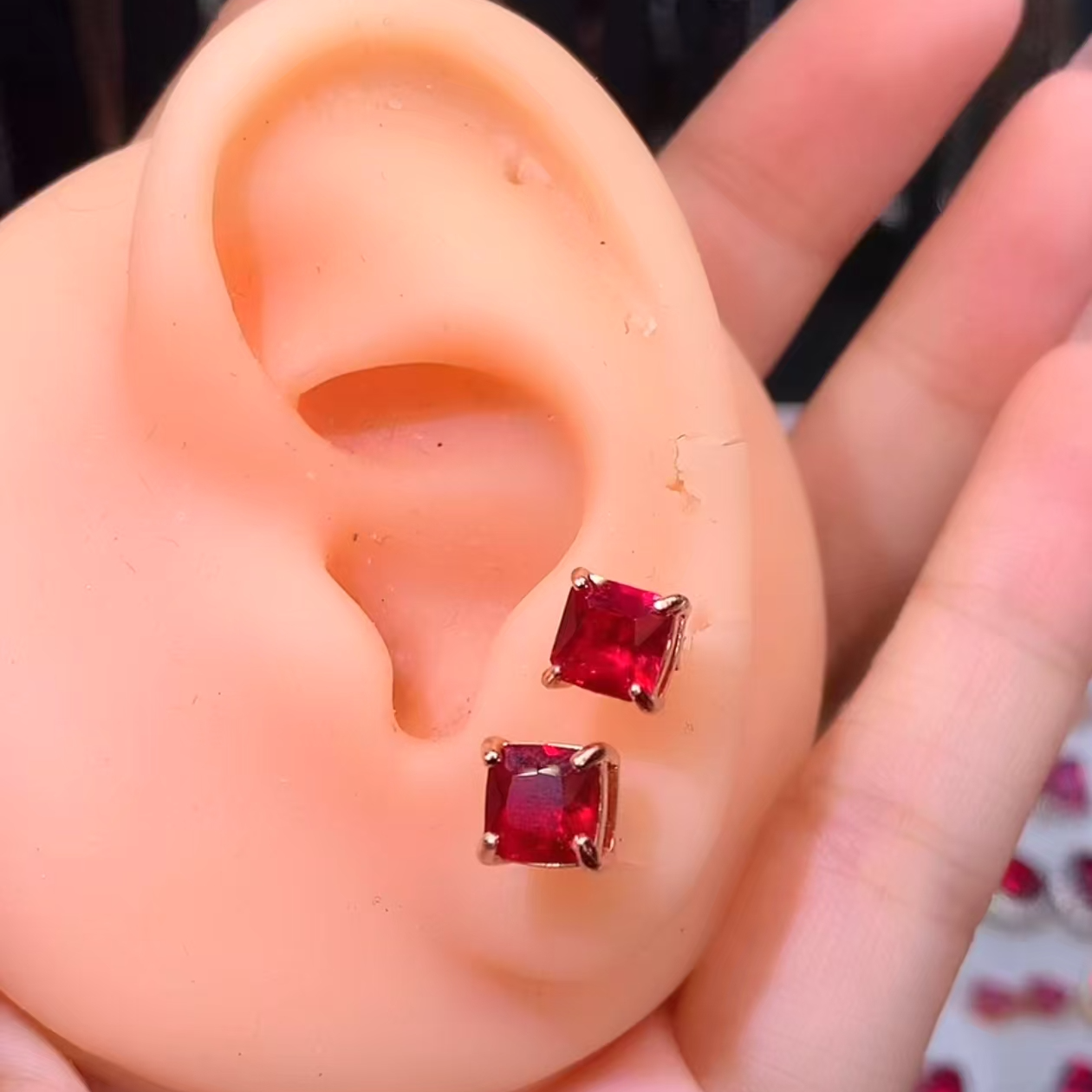 红宝石S925银镶玫瑰金耳坠酒红