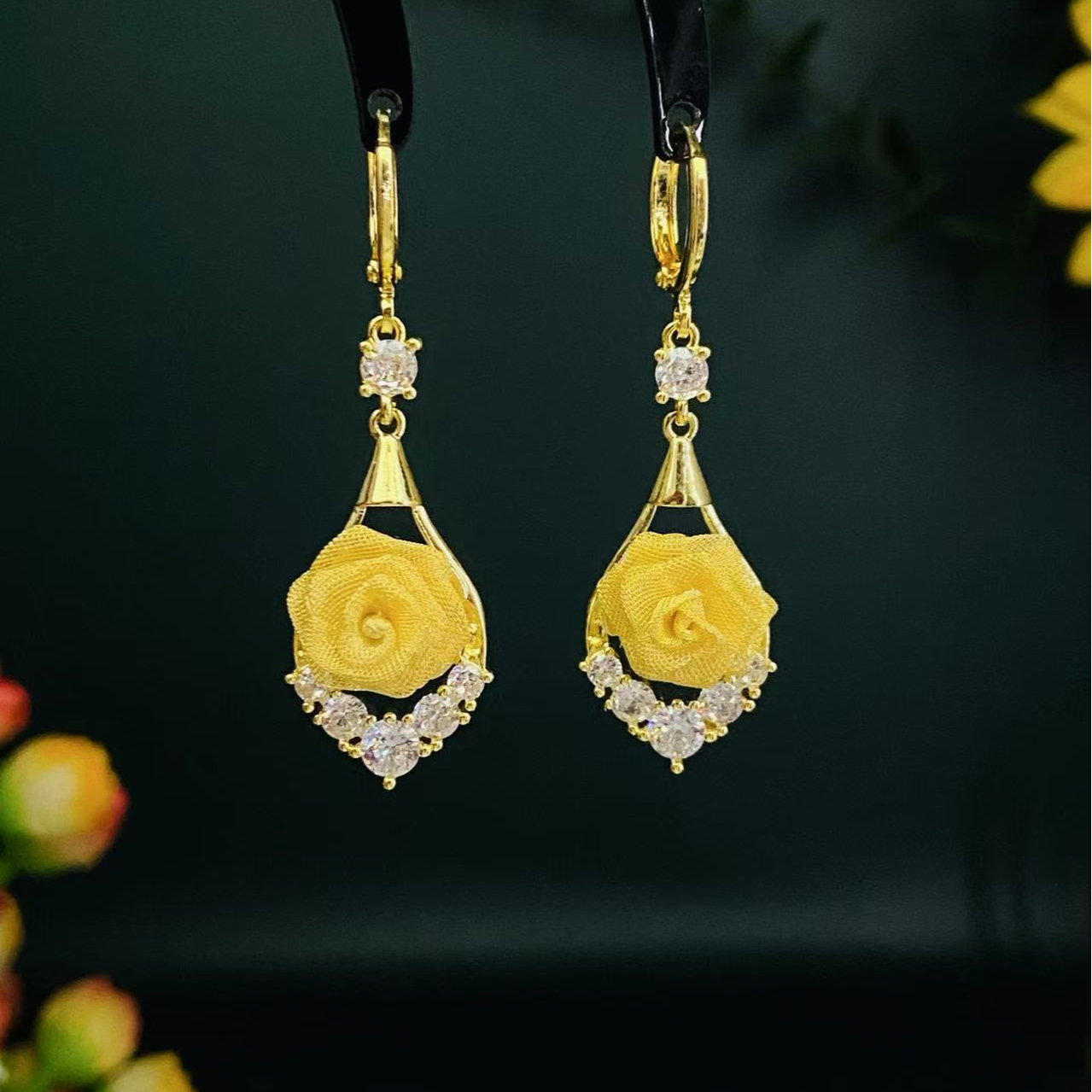 铜合金合成锆石耳饰 气质轻奢百搭优雅精致玫瑰耳扣a6金色耳环