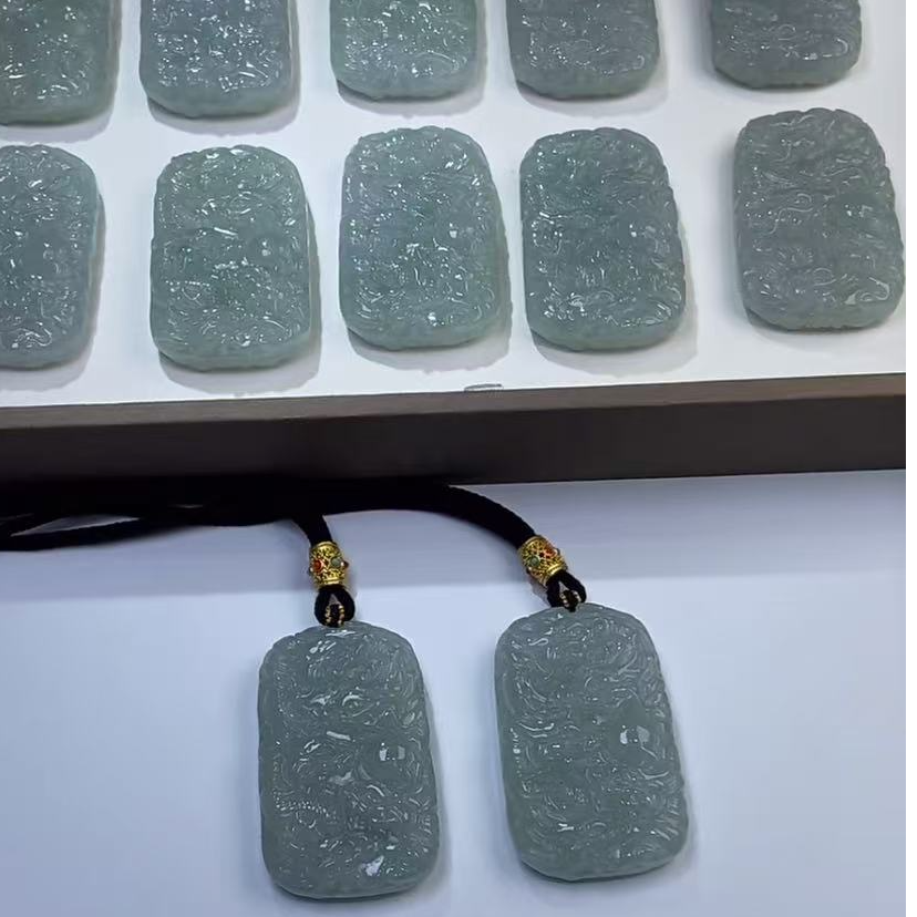 295397/天然缅甸翡翠A货龙牌   多样性一件发