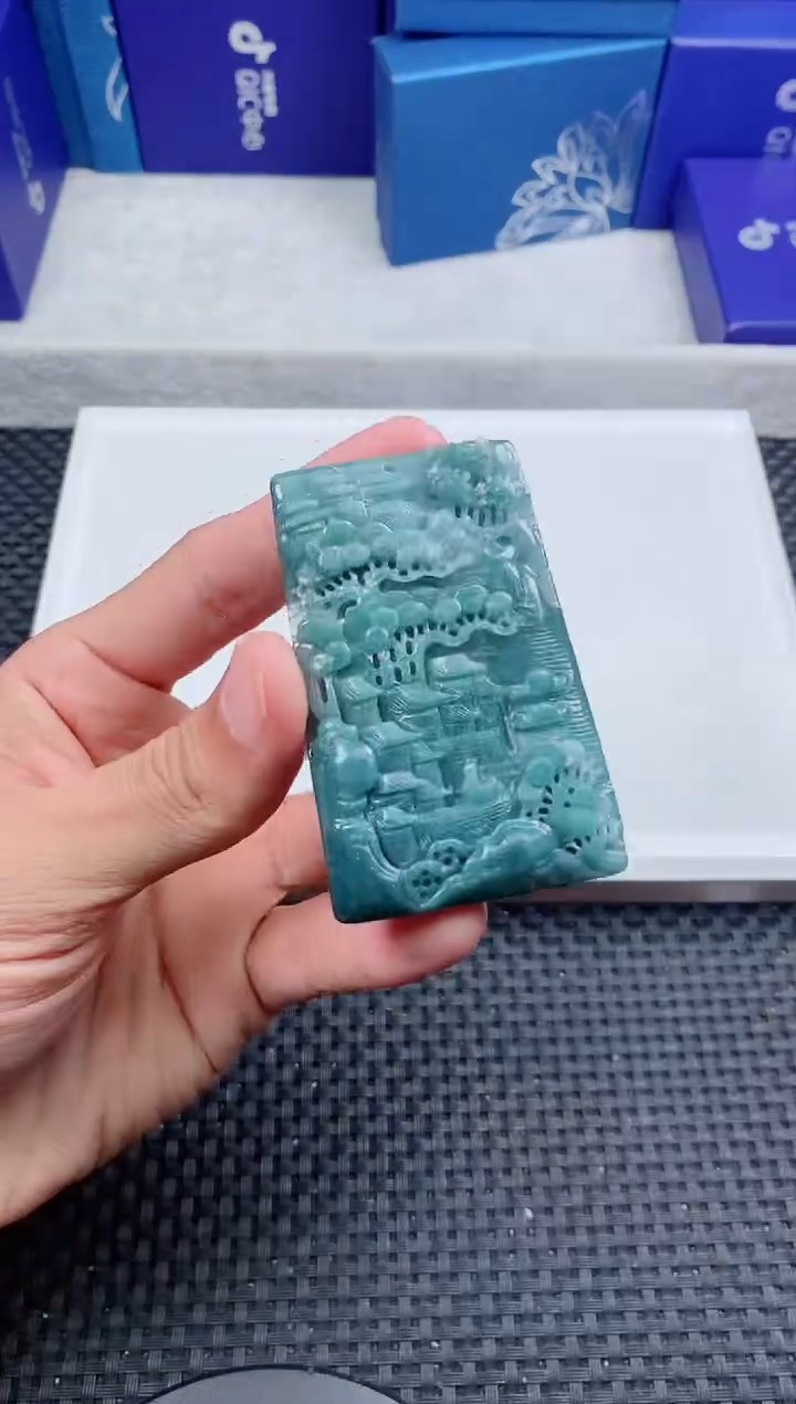 翡翠未镶嵌颈饰111111111