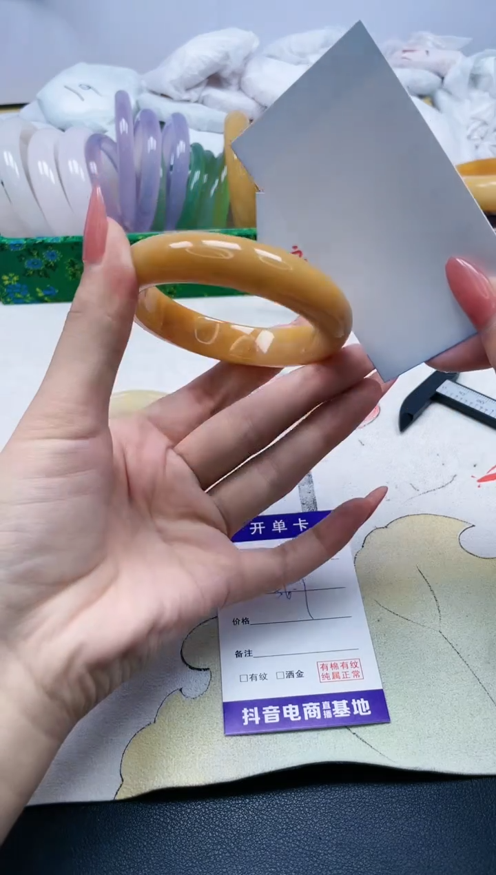 【闪购商品】石英质玉手镯未镶嵌160/56.9