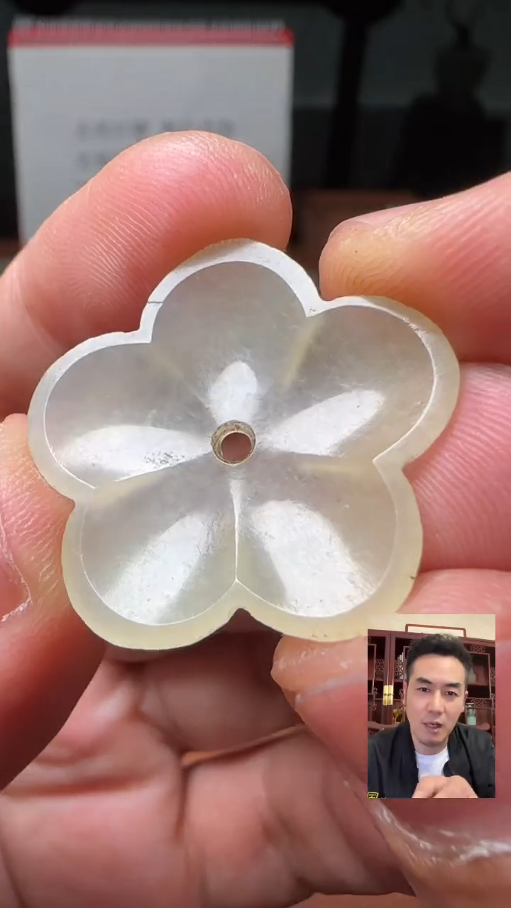 和田玉明代和田玉梅花雕件