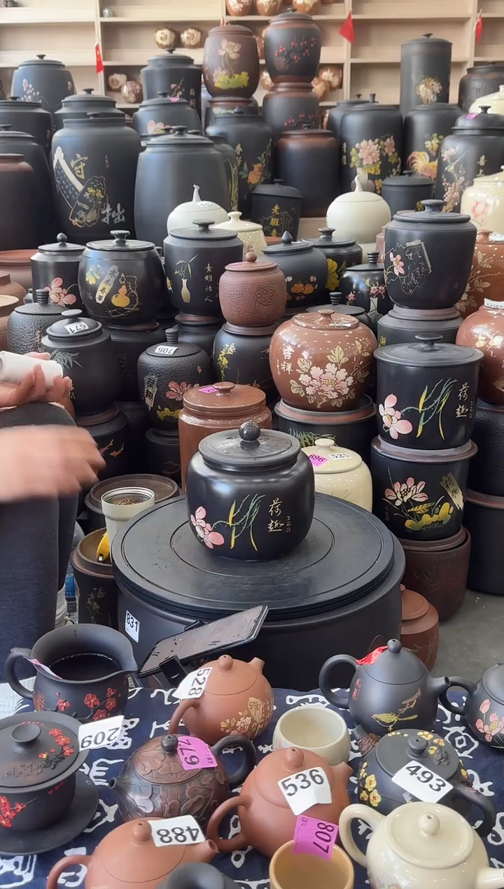 罐瑕疵茶叶罐   苹果彩填  713