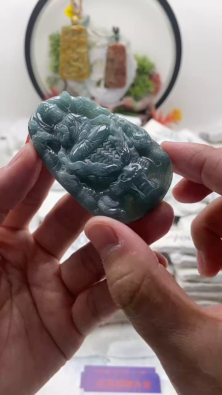 颈饰未镶嵌翡翠千手观音