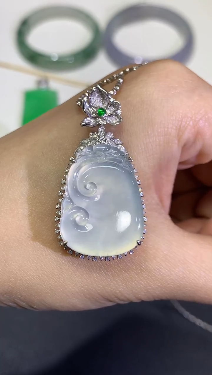 【闪购商品】翡翠颈饰18K金镶嵌团购2